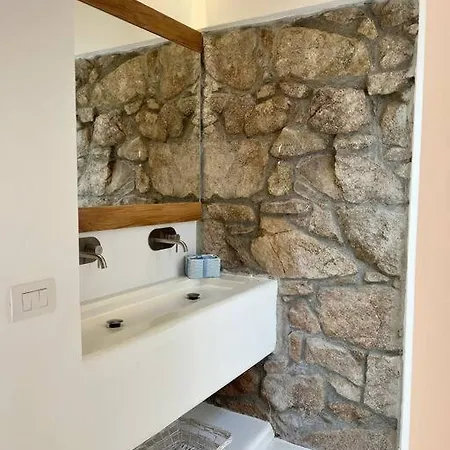 Feriehus Newly Renovated Traditional Sardinian Dwelling Porto Rotondo