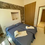 Tatil Evi Newly Renovated Traditional Sardinian Dwelling