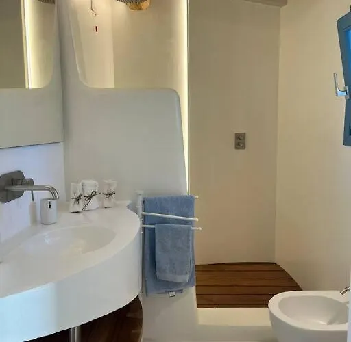 Newly Renovated Traditional Sardinian Dwelling Tatil Evi
