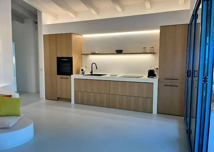 Casa de Férias Newly Renovated Traditional Sardinian Dwelling Porto Rotondo