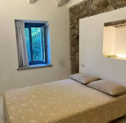 Newly Renovated Traditional Sardinian Dwelling Tatil Evi *